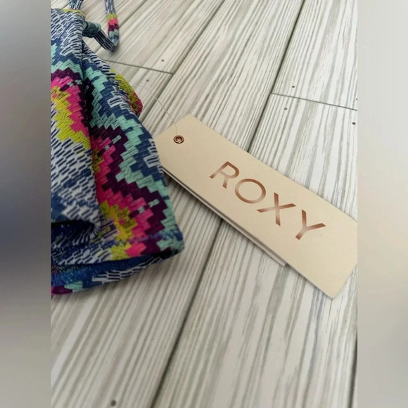 NWT | Roxy | Chevron Boho Striped Blue Striped Swimsuit Top - Size M - Picture 3 of 5